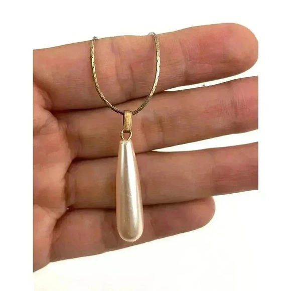 18k GT Chain 17" Necklace Faux Pearl Pink Design Teardrop Pendant - Picture 2 of 15